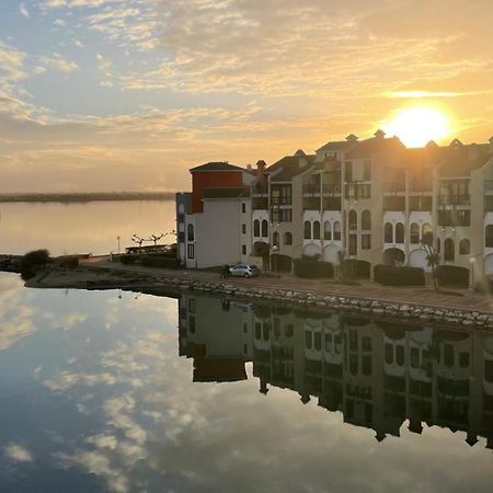 Residence Pointe Vermeille - Charmant Studio Cabine Avec Jolie Vue Sur Le Lac Marin 르발카레스 외부 사진
