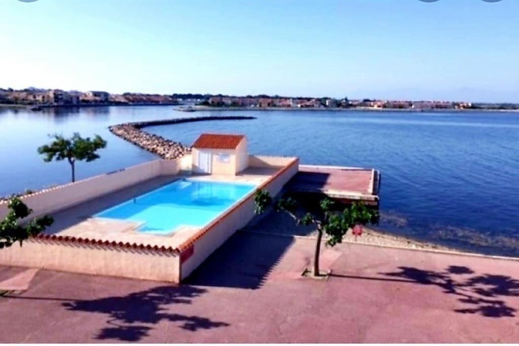 Residence Pointe Vermeille - Charmant Studio Cabine Avec Jolie Vue Sur Le Lac Marin 르발카레스 외부 사진