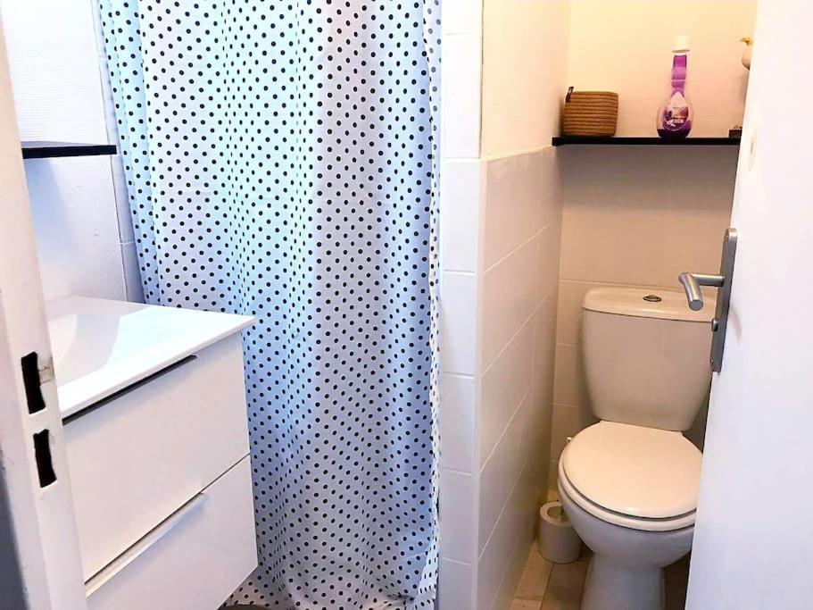 Residence Pointe Vermeille - Charmant Studio Cabine Avec Jolie Vue Sur Le Lac Marin 르발카레스 외부 사진