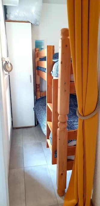Residence Pointe Vermeille - Charmant Studio Cabine Avec Jolie Vue Sur Le Lac Marin 르발카레스 외부 사진
