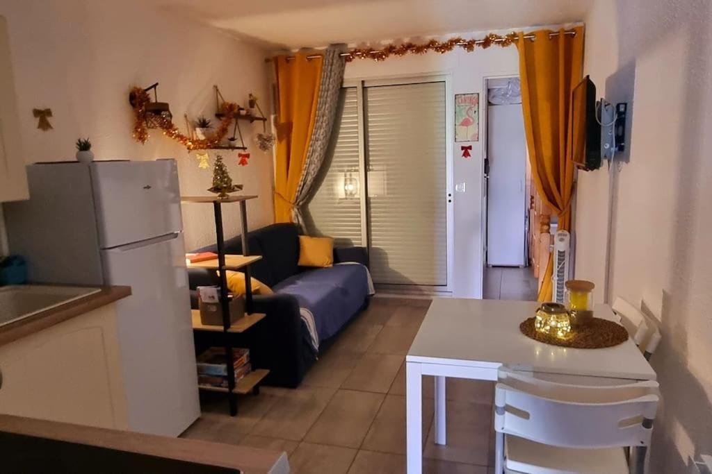 Residence Pointe Vermeille - Charmant Studio Cabine Avec Jolie Vue Sur Le Lac Marin 르발카레스 외부 사진